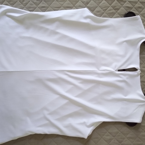 White Calvin Klein Sleeveless Pleated Top - Picture 5 of 7